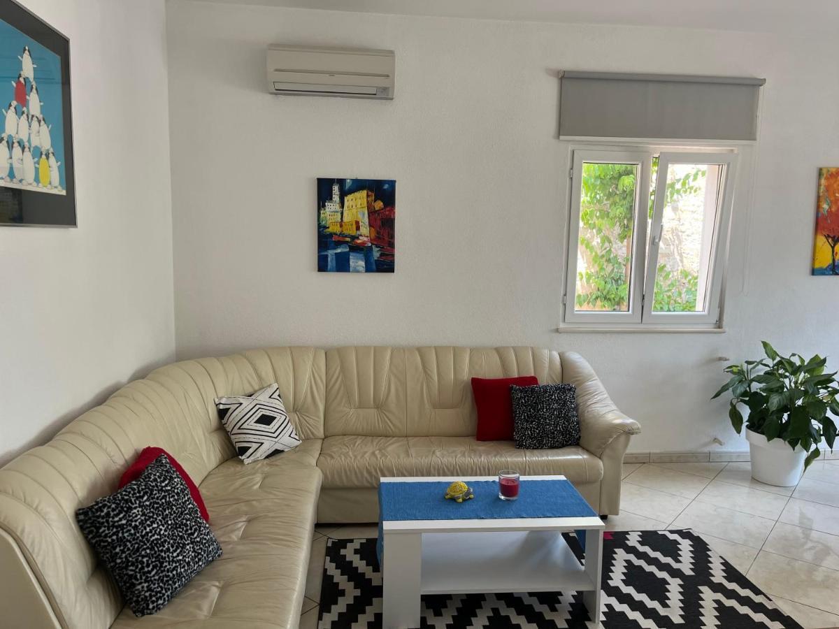 Old Town Center Apartments Supetar Extérieur photo